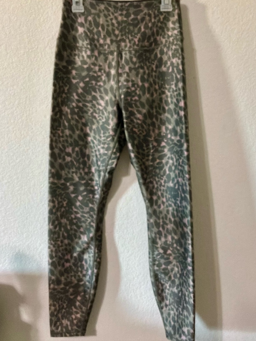 Good American Ferocious Leopard Leggings